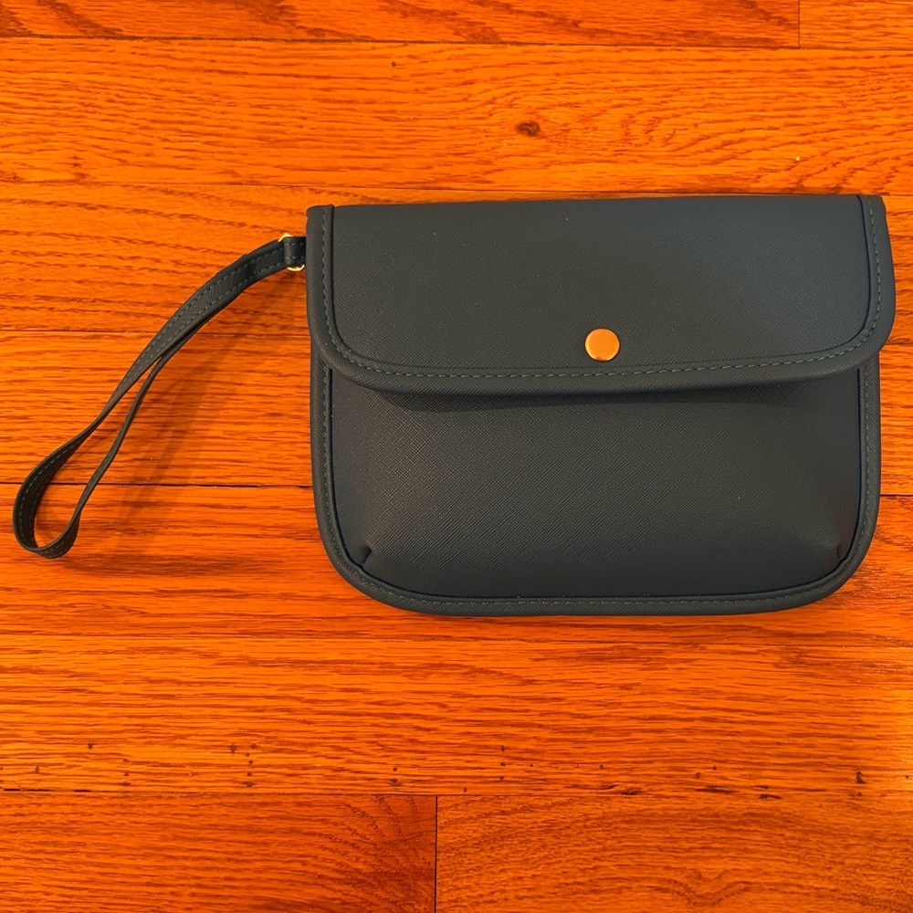 Yik Fung Elegant Blue Wristlet Clutch